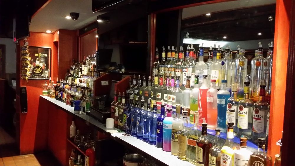 Cassey's Sports Bar: 220 Oneil Blvd, Attleboro, MA 02703